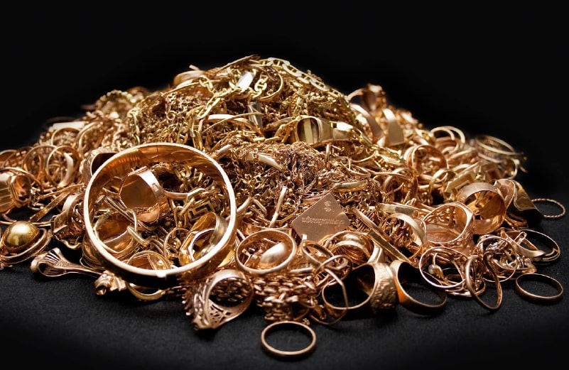 goldschmuck-ringe-ohrringe-ketten-gold-scheideanstalt-in-berlin